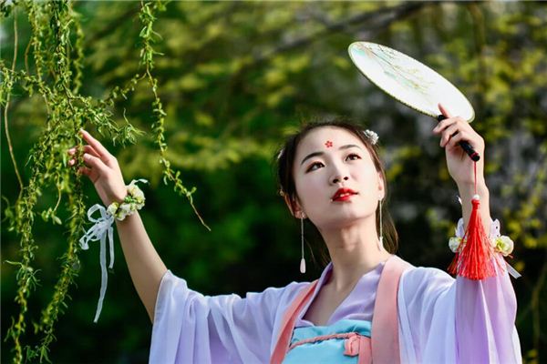 五格起名:吳語海