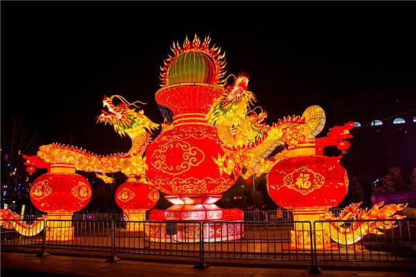五格起名:吳方雅