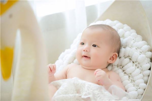 嬰兒取名(嬰兒取名大全免費取名)